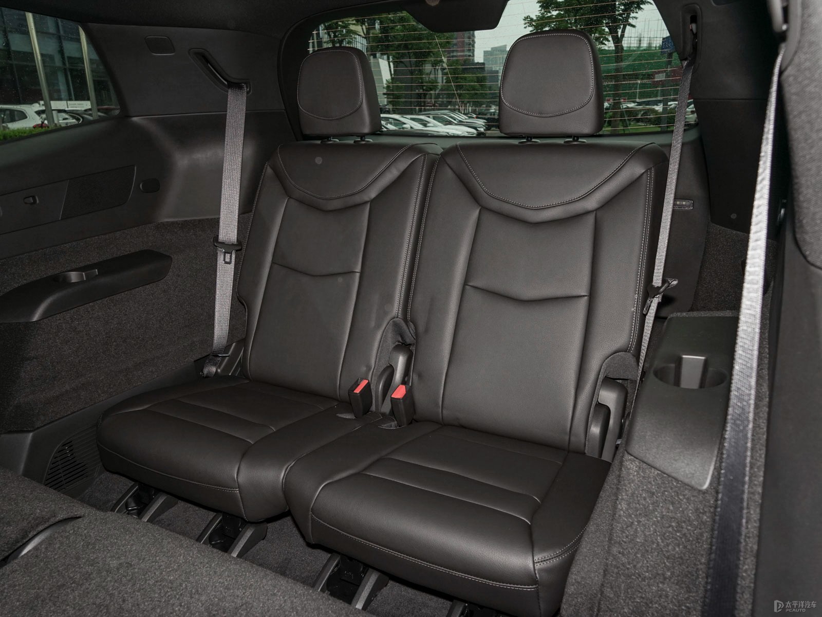 豪華與實用并存 凱迪拉克XT6 2022款2.0T兩驅(qū)豪華型7座內(nèi)飾深度解析